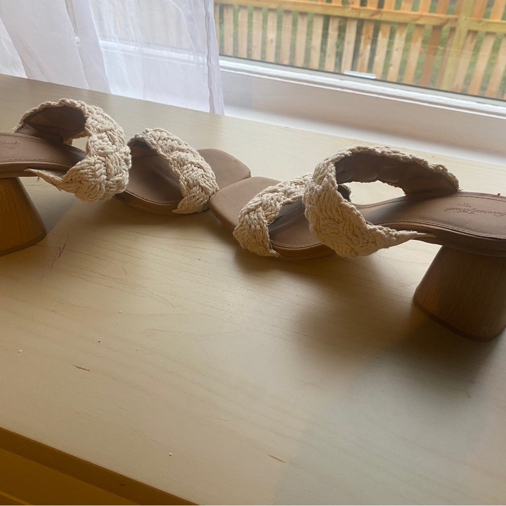 Universal Thread Braided Heels - Picture 3 of 6